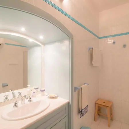 Apartment Sea House On The Rocks Santa Cesarea Terme